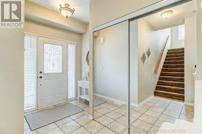 53 Wilshire Drive — photo 2 of 21