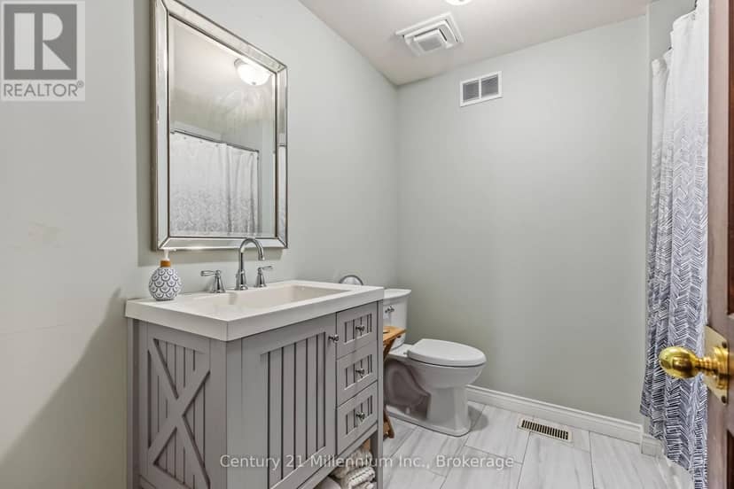 103 Dorena Crescent — photo 34 of 36