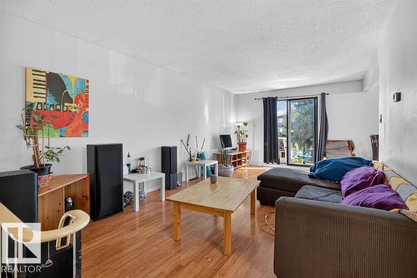 10033 155 Street NW — photo 21 of 40