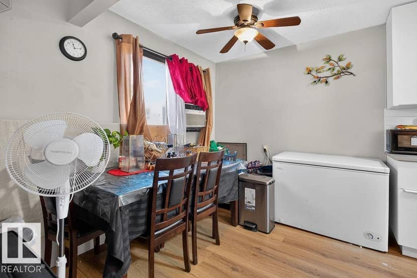 10033 155 Street NW — photo 40 of 40