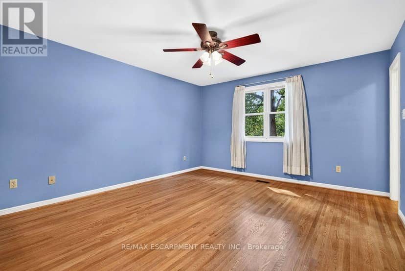 159 All Saints Crescent — photo 12 of 31