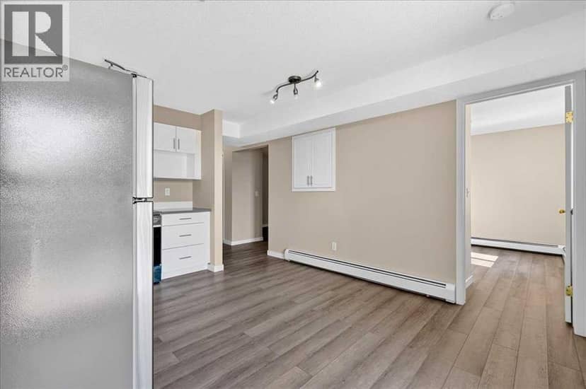 212, 1717 60 Street SE — photo 13 of 37