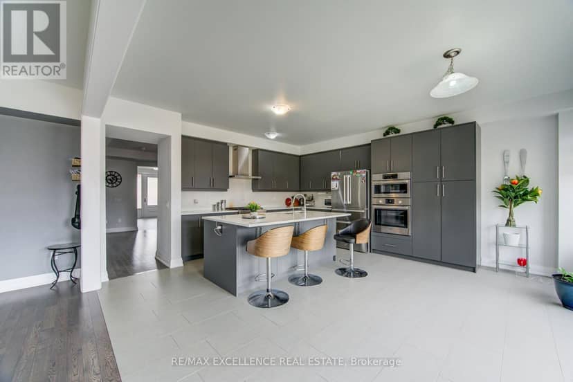 1080 Edinburgh Drive — photo 15 of 40