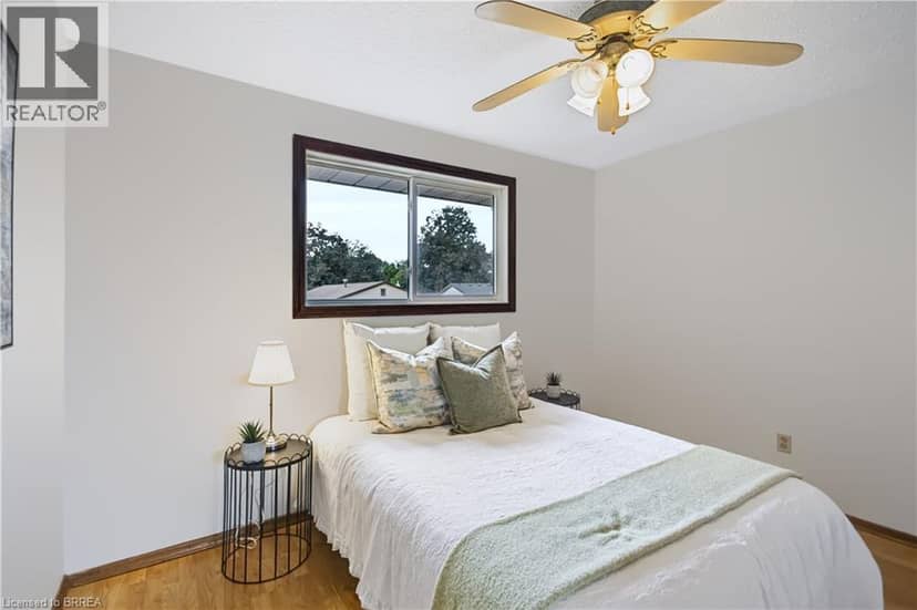 33 COACHWOOD Road — photo 11 of 30