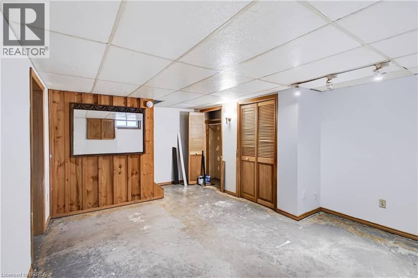 33 COACHWOOD Road — photo 19 of 30