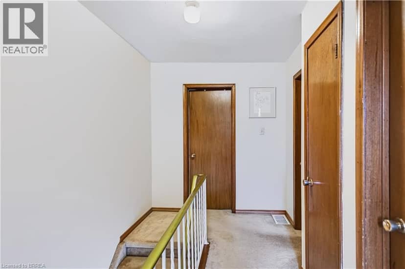 35 COACHWOOD Road — photo 10 of 33