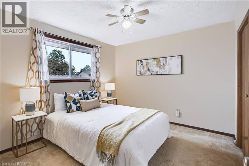 35 COACHWOOD Road — photo 11 of 33
