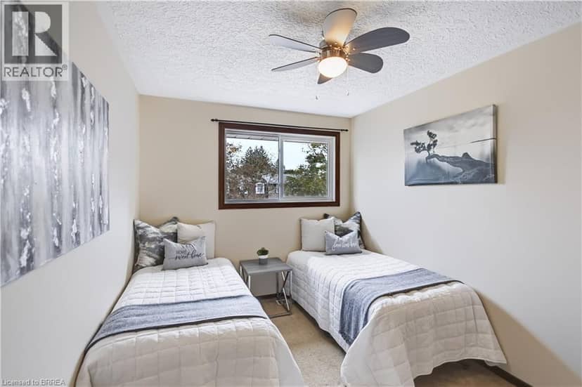 35 COACHWOOD Road — photo 15 of 33