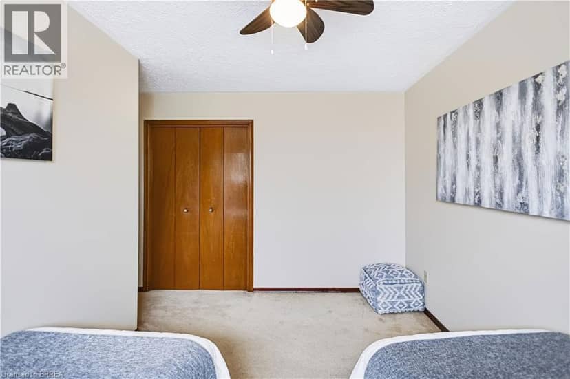 35 COACHWOOD Road — photo 16 of 33