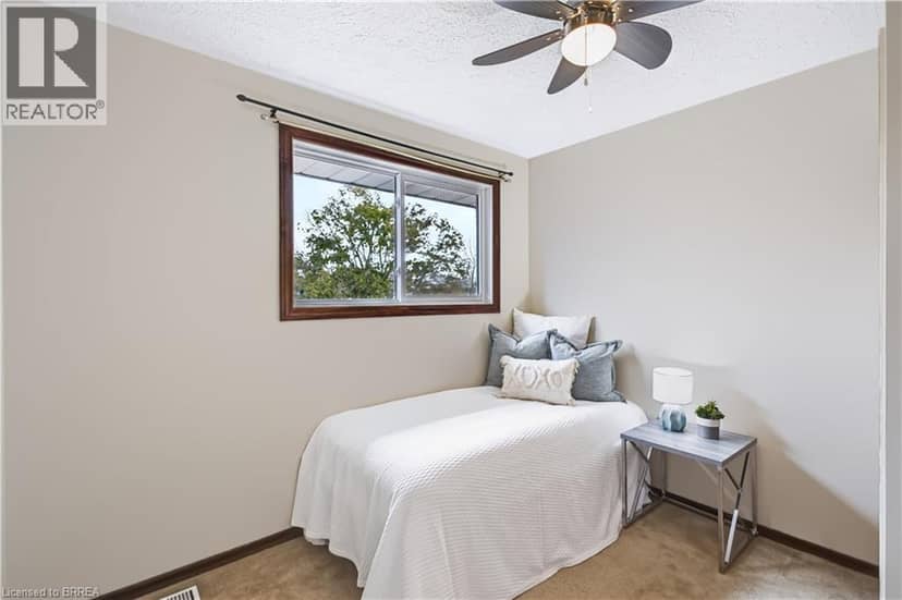 35 COACHWOOD Road — photo 17 of 33