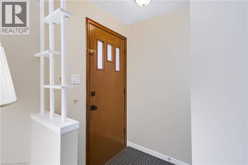 35 COACHWOOD Road, Brantford, photo 2