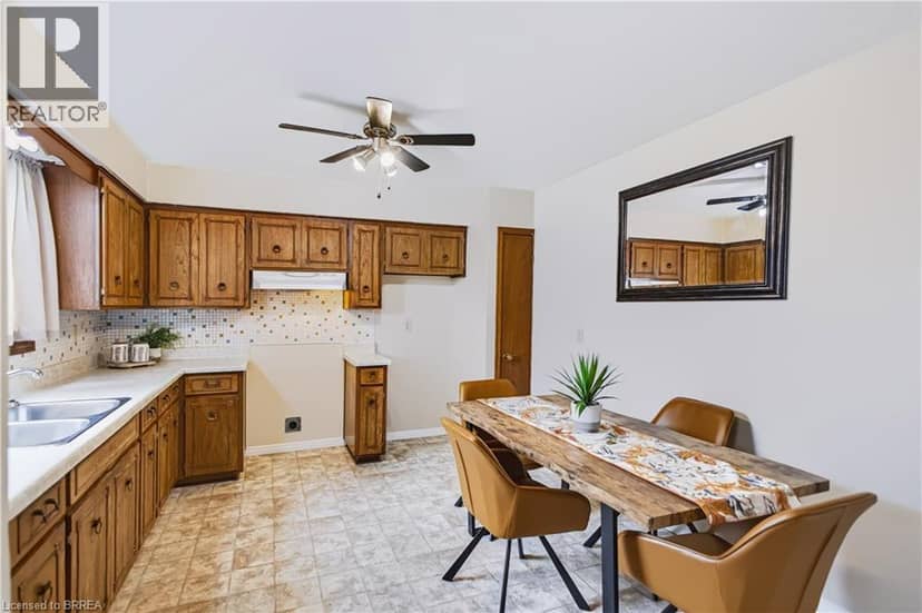 35 COACHWOOD Road, Brantford, photo 6