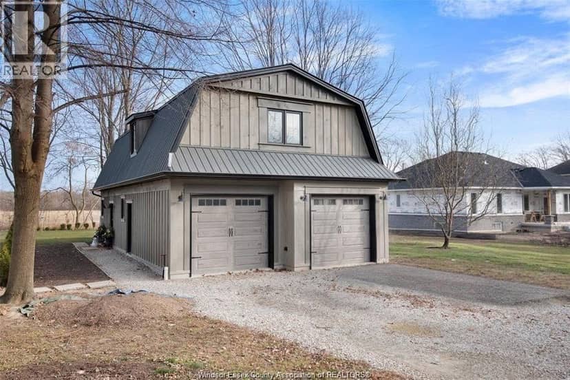 942 Erie Avenue — photo 4 of 40