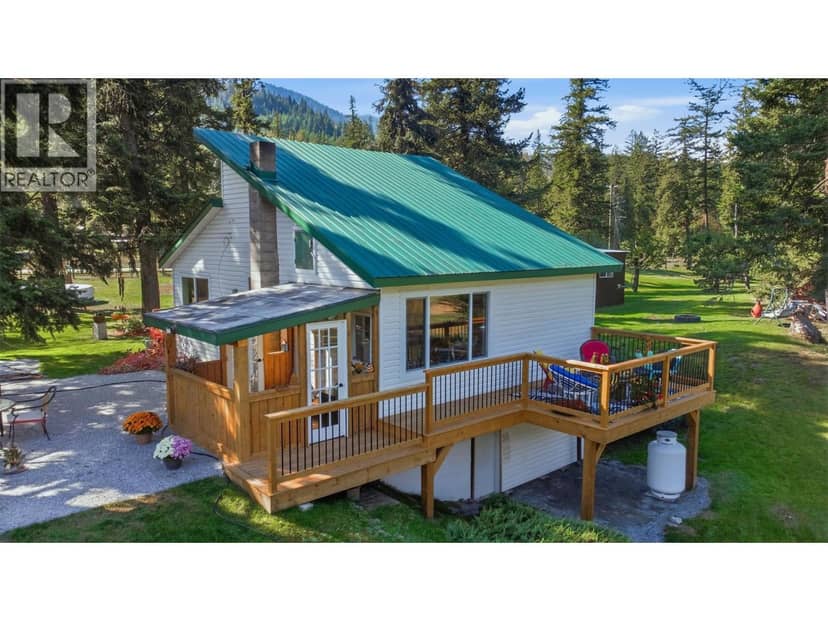 1385 6 Highway, Cherryville