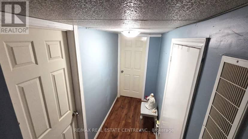 20 Ainsworth Street — photo 19 of 31