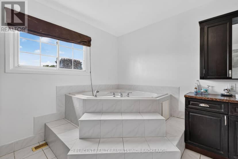 1046 Pinewood Place — photo 16 of 32