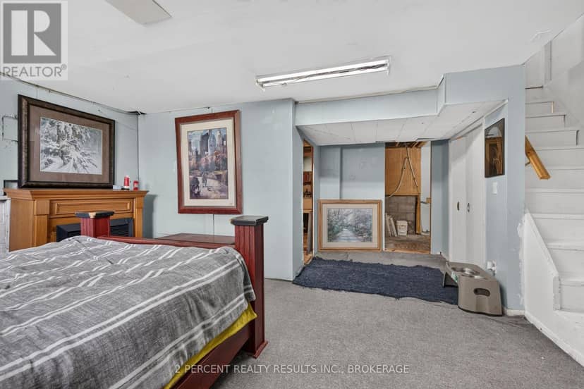 1046 Pinewood Place — photo 21 of 32