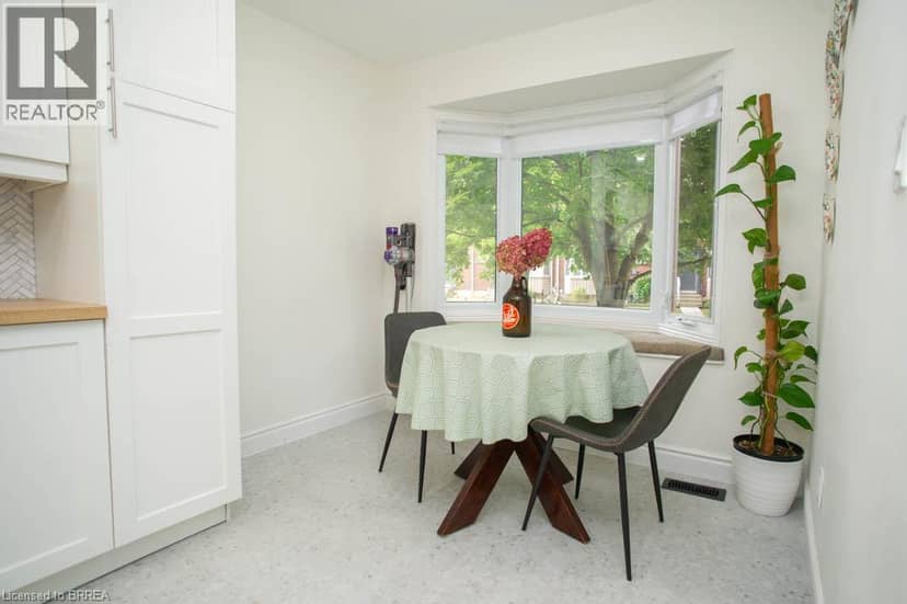 151 BRANTWOOD PARK Road Unit# F — photo 7 of 31