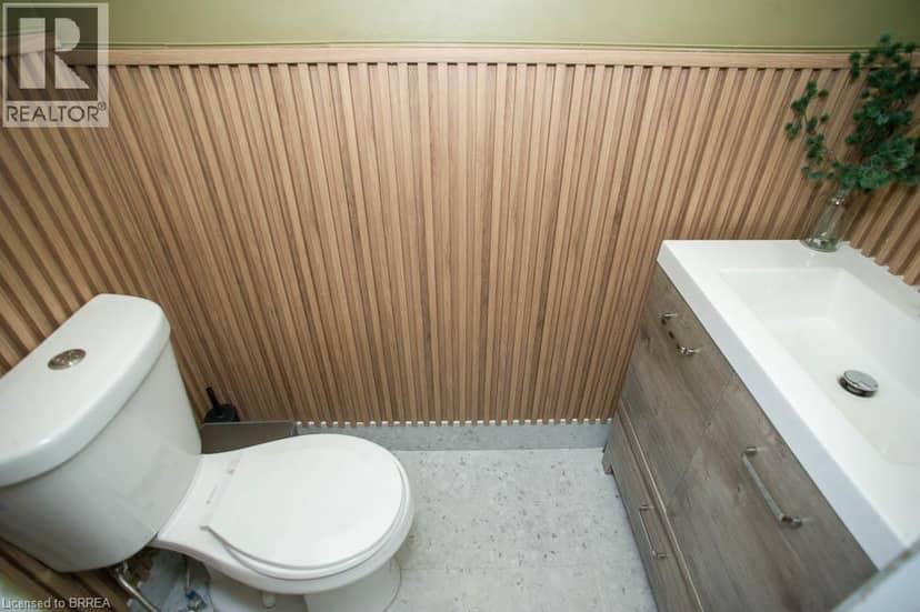 151 BRANTWOOD PARK Road Unit# F — photo 13 of 31