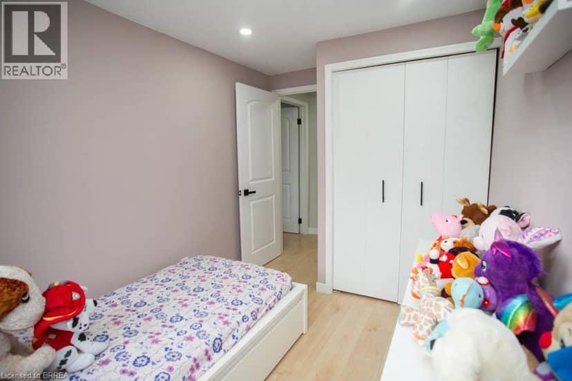 151 BRANTWOOD PARK Road Unit# F — photo 21 of 31