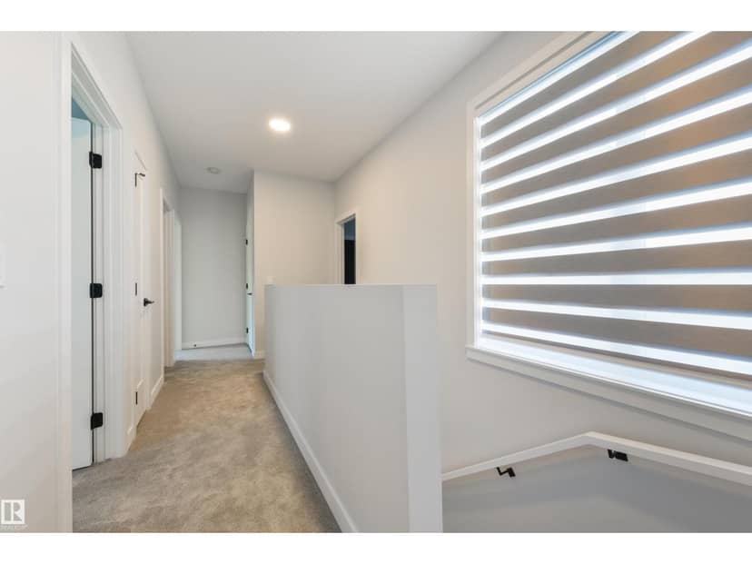 8313 76 AV NW — photo 17 of 40
