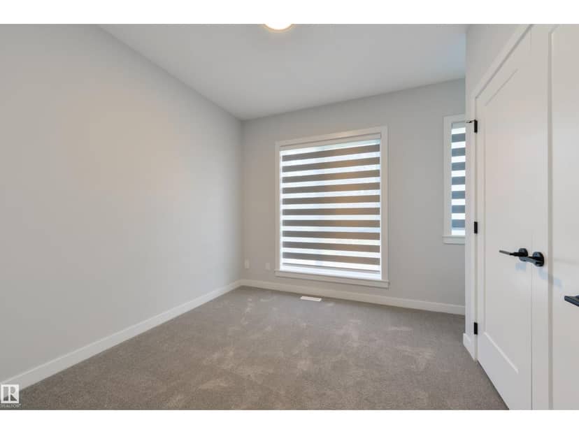 8313 76 AV NW — photo 19 of 40