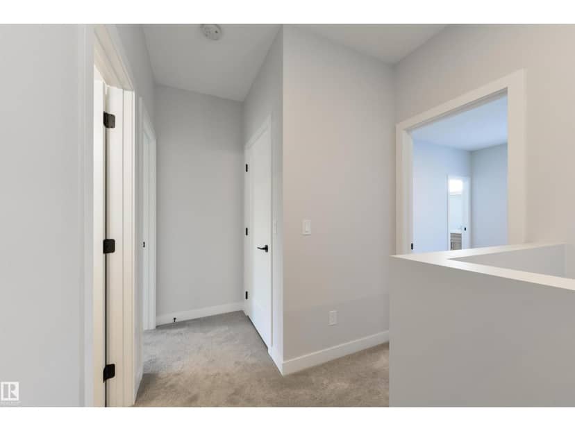 8313 76 AV NW — photo 21 of 40