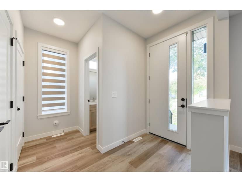 8313 76 AV NW, Edmonton, photo 3