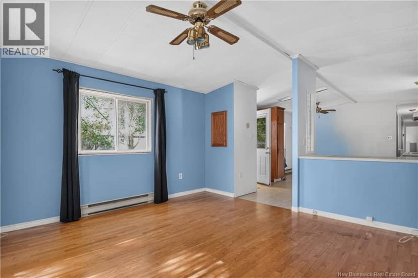 12 Allain Street, Lakeville, photo 5
