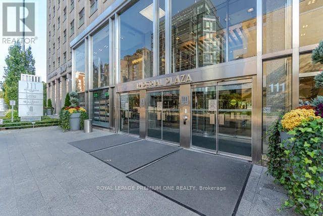 1903 - 111 St Clair Avenue W, Toronto, photo 2
