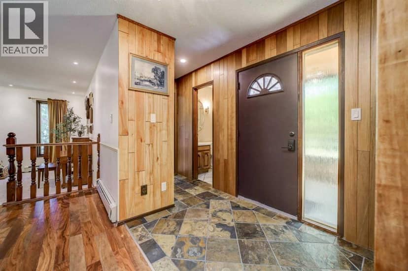 1070 Geddes Avenue, Pincher Creek, photo 3