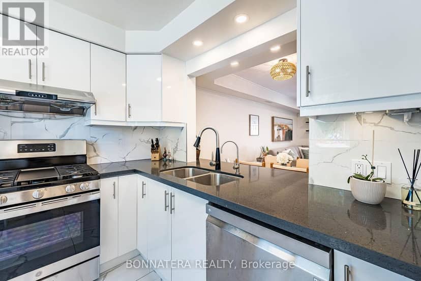2097 Marine Drive — photo 11 of 40