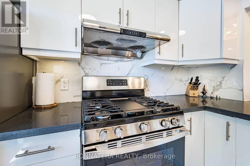 2097 Marine Drive — photo 12 of 40