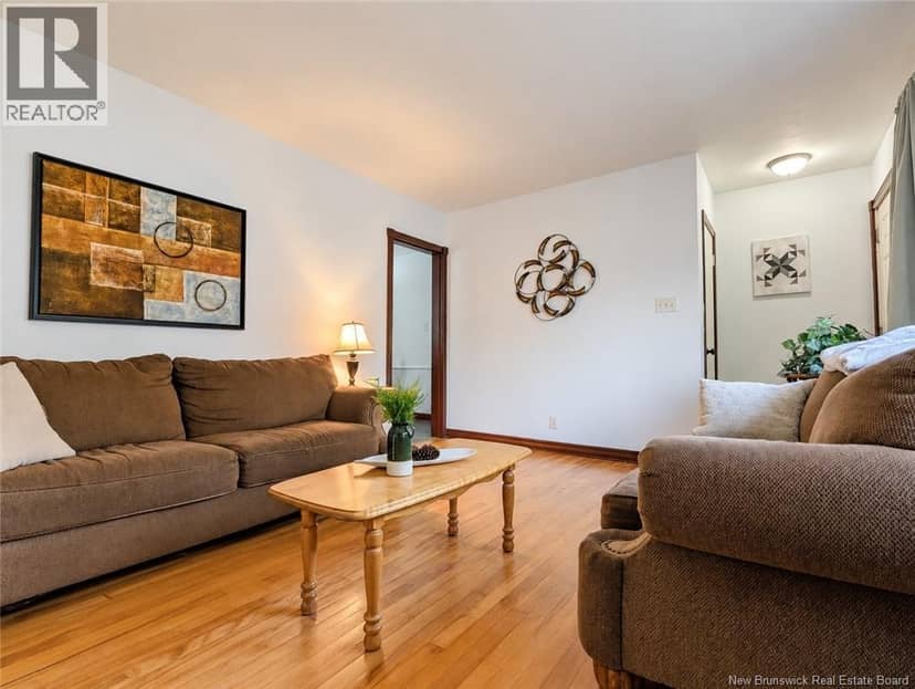 114 Bessborough — photo 14 of 39