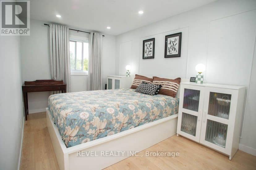 F - 151 Brantwood Park Road — photo 18 of 31
