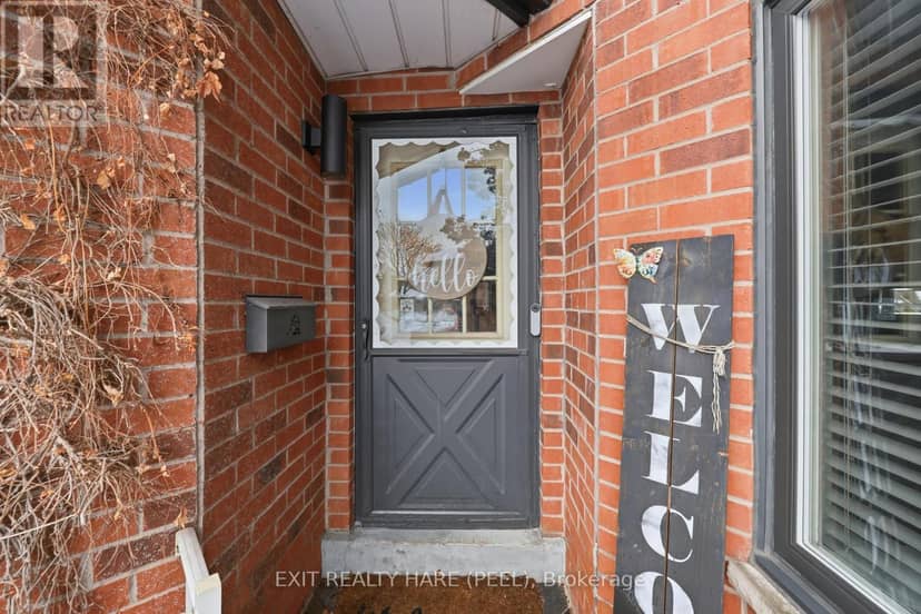 77 Lord Simcoe Drive — photo 3 of 21