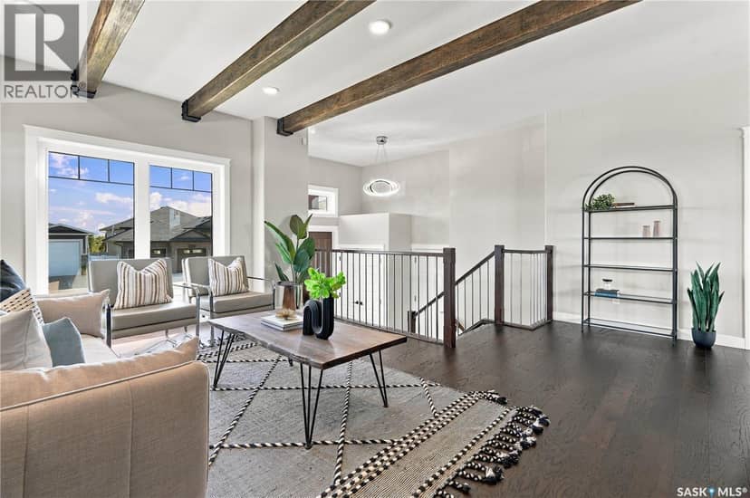 225 Cowan CRESCENT — photo 10 of 40