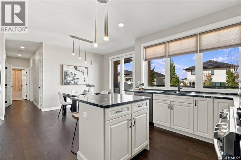 225 Cowan CRESCENT — photo 19 of 40