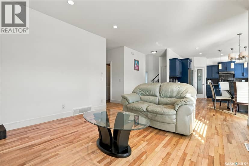 242 Pohorecky STREET — photo 9 of 40