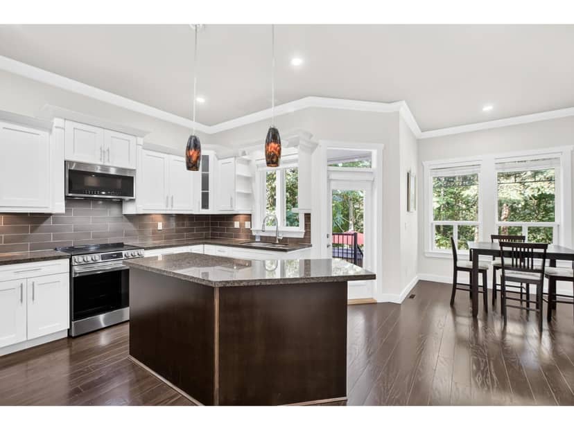 8266 211 STREET, Langley, photo 6