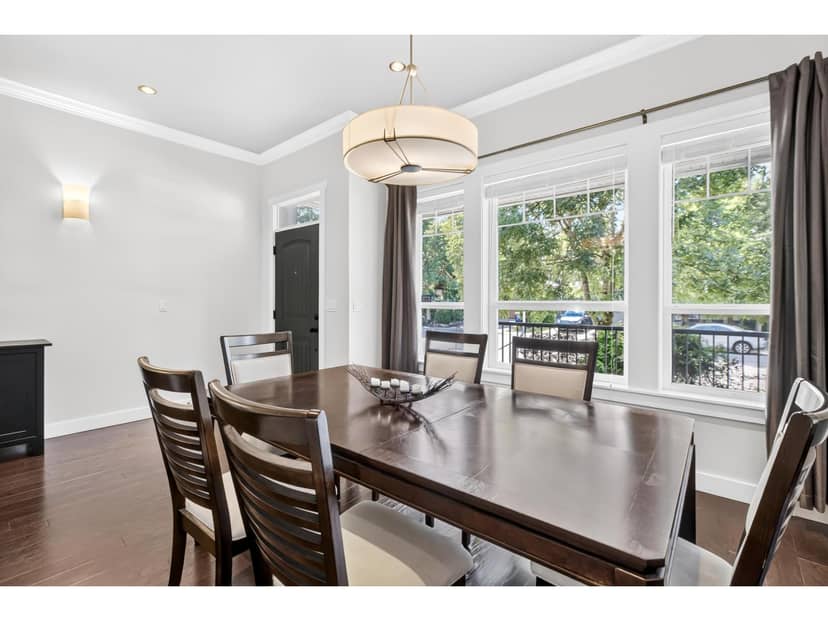 8266 211 STREET, Langley, photo 4