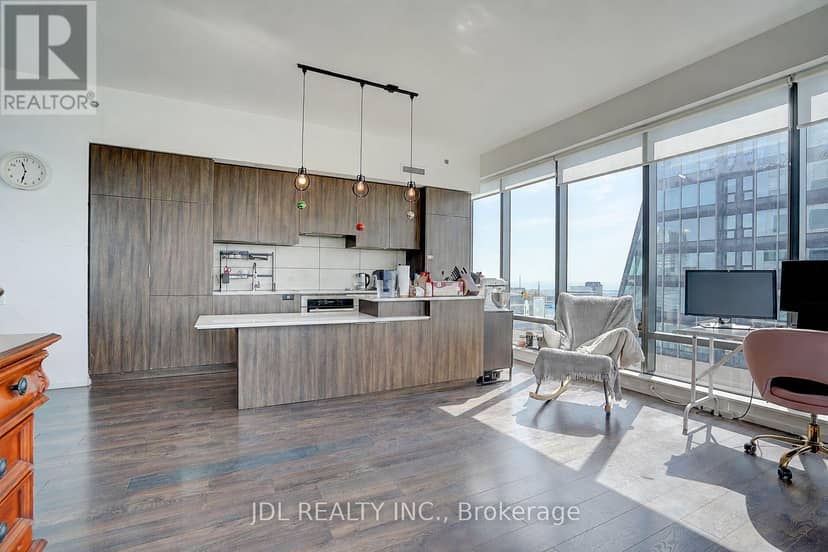 4502 - 5 St Joseph Street — photo 17 of 40