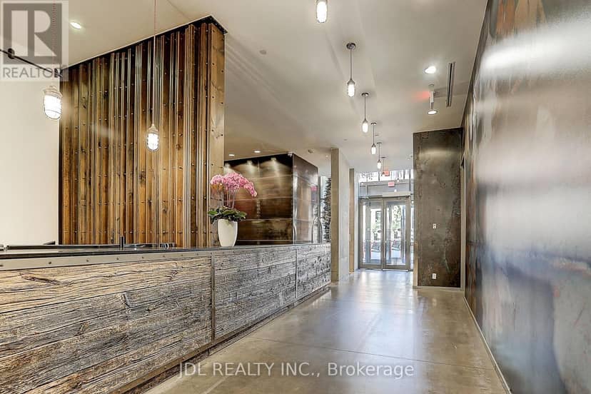 4502 - 5 St Joseph Street, Toronto, photo 2
