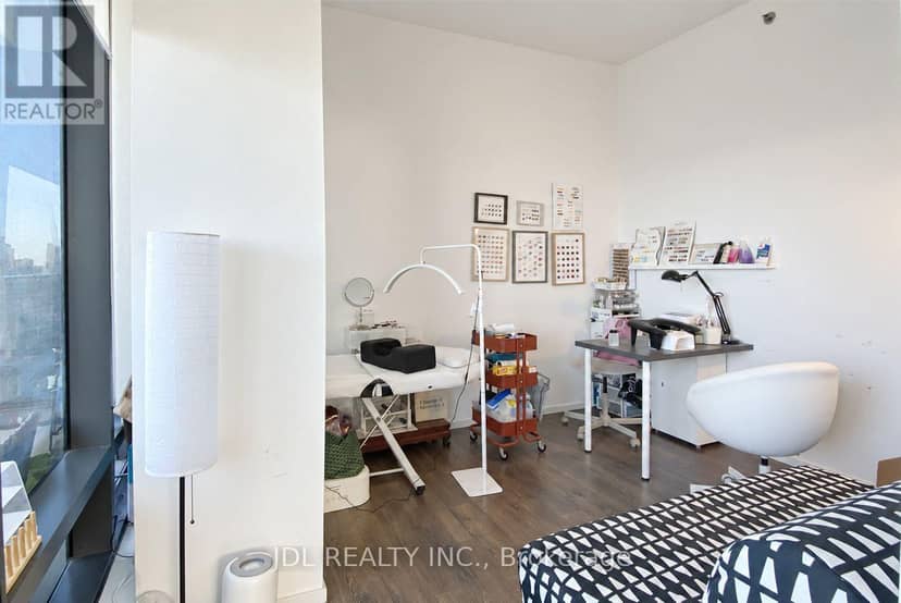 4502 - 5 St Joseph Street — photo 27 of 40