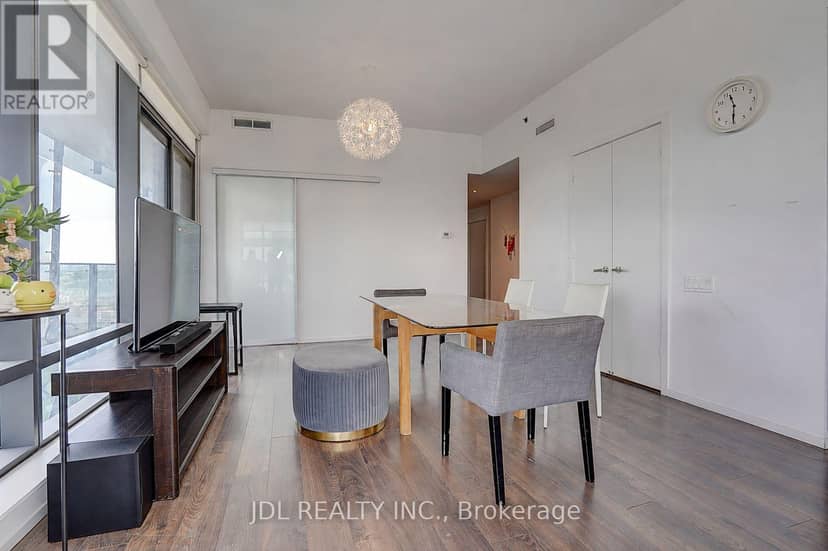 4502 - 5 St Joseph Street — photo 9 of 40