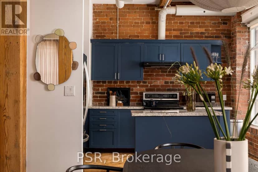 407 - 90 Sherbourne Street — photo 10 of 36
