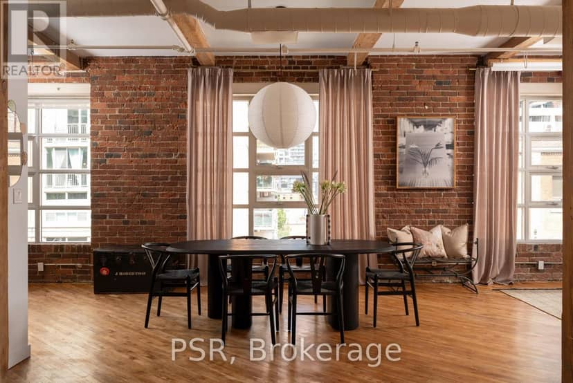 407 - 90 Sherbourne Street — photo 11 of 36