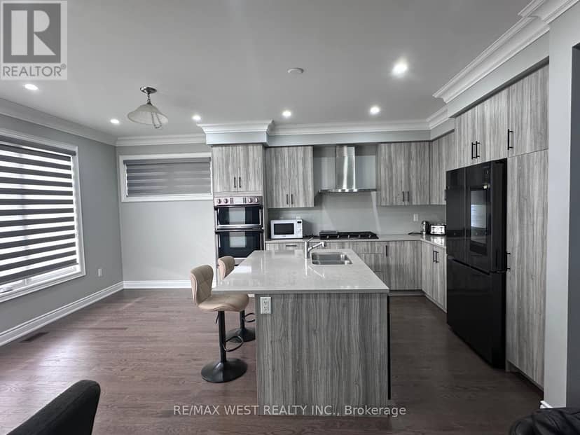 111 Scarlet Way — photo 13 of 25