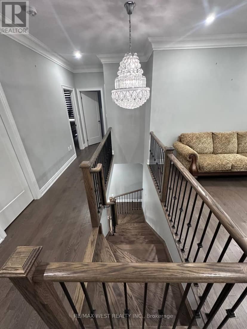 111 Scarlet Way — photo 14 of 25