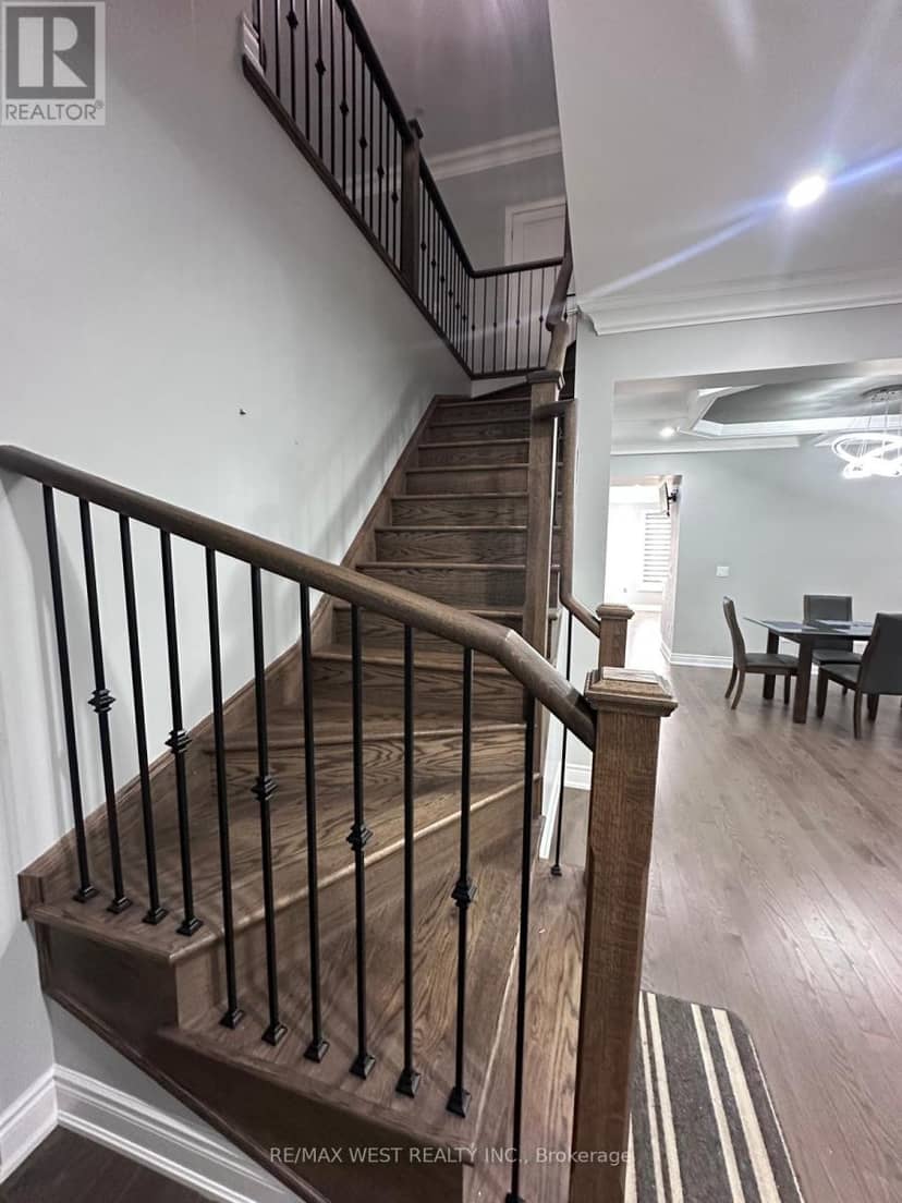 111 Scarlet Way — photo 4 of 25